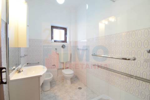 T2 c/ Quintalinho - Zona do Rodrigo