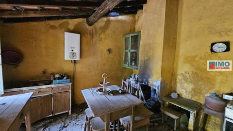 Moradia V6 c/ Quintal - Maxiais - 10 min de Castelo Branco