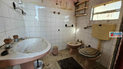 Moradia V6 c/ Quintal - Maxiais - 10 min de Castelo Branco