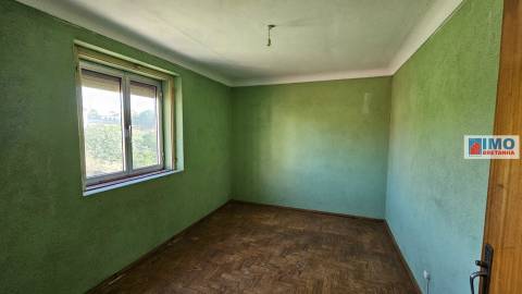 Moradia V6 c/ Quintal - Maxiais - 10 min de Castelo Branco