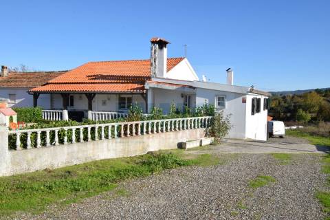 Quinta / Herdade com cerca de 11 ha - Covilhã