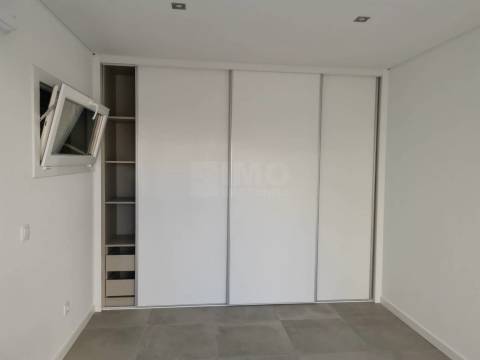 Moradia T2+1 NOVA - Redondos - Fernão Ferro