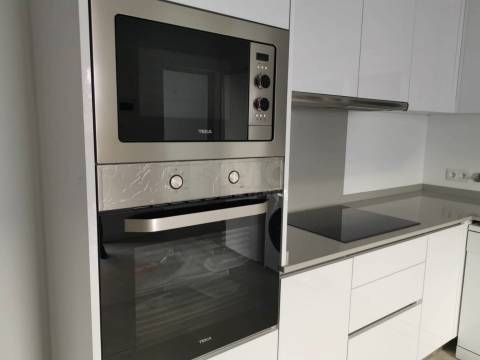 Moradia T2+1 NOVA - Redondos - Fernão Ferro