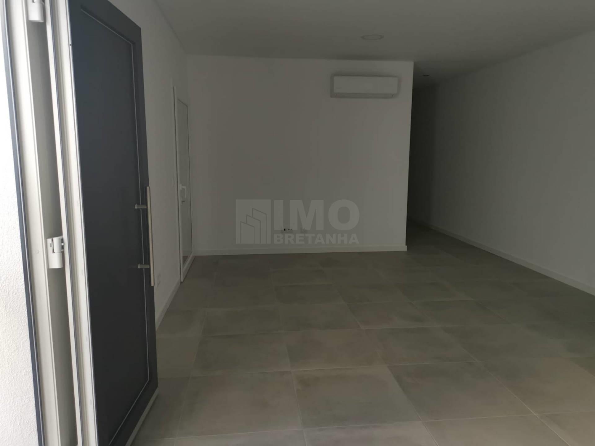 Moradia T2+1 NOVA - Redondos - Fernão Ferro