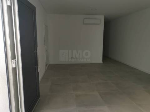 Moradia T2+1 NOVA - Redondos - Fernão Ferro