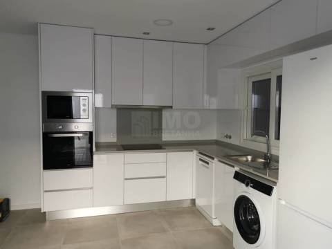 Moradia T2+1 NOVA - Redondos - Fernão Ferro