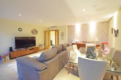 T3 (T4 de origem) - c/ Garagem p/ 3 carros – Serra Shopping