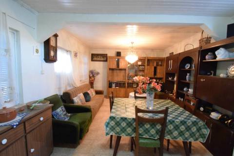 Moradia V2 c/ Terraço - Marmeleiro - Guarda