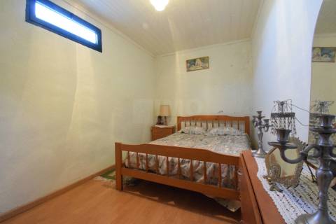 Moradia V2 c/ Terraço - Marmeleiro - Guarda