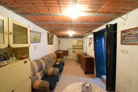 Moradia V2 c/ Terraço - Marmeleiro - Guarda