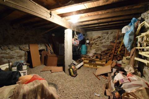 Moradia V2 c/ Terraço - Marmeleiro - Guarda