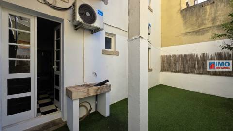 T2 c/ Terraço - Rotunda Europa