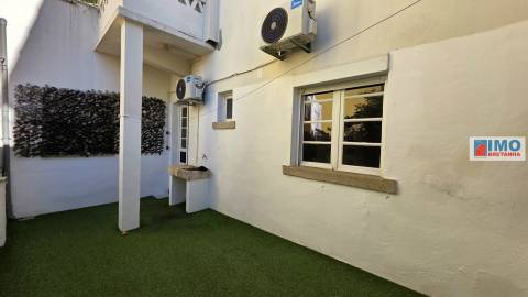 T2 c/ Terraço - Rotunda Europa