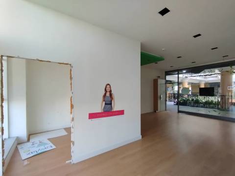 Loja - CC Acropole - Centro do Fundão