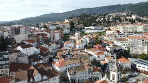 Investimento - Prédio c/ 5 Apartamentos - Centro da Covilhã - Rentabilidade de 6.6%