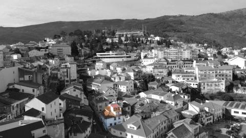 Investimento - Prédio c/ 5 Apartamentos - Centro da Covilhã - Rentabilidade de 6.6%