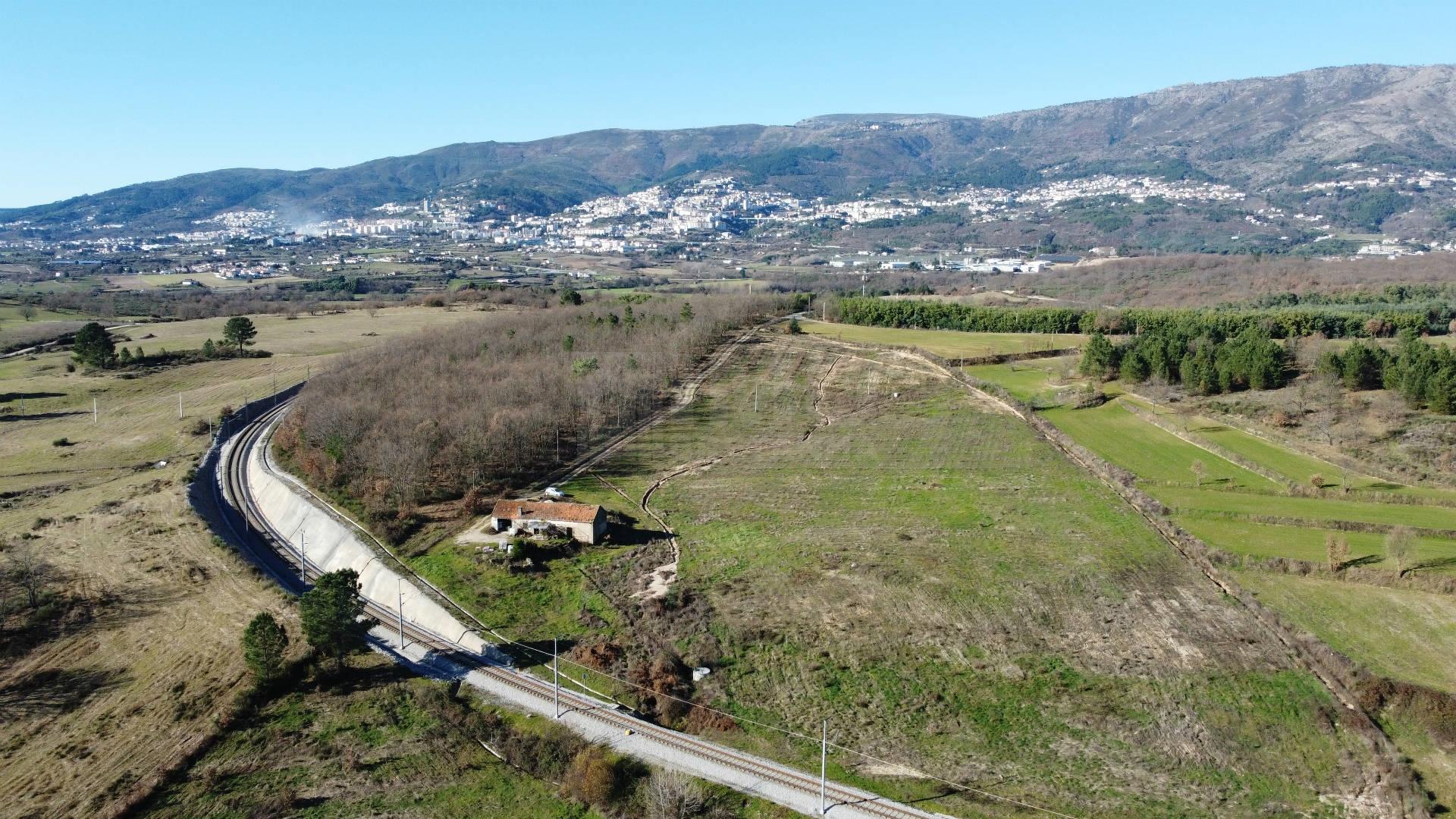 Quinta - Zona do Terlamonte - Vista p/ Serra da Estrela