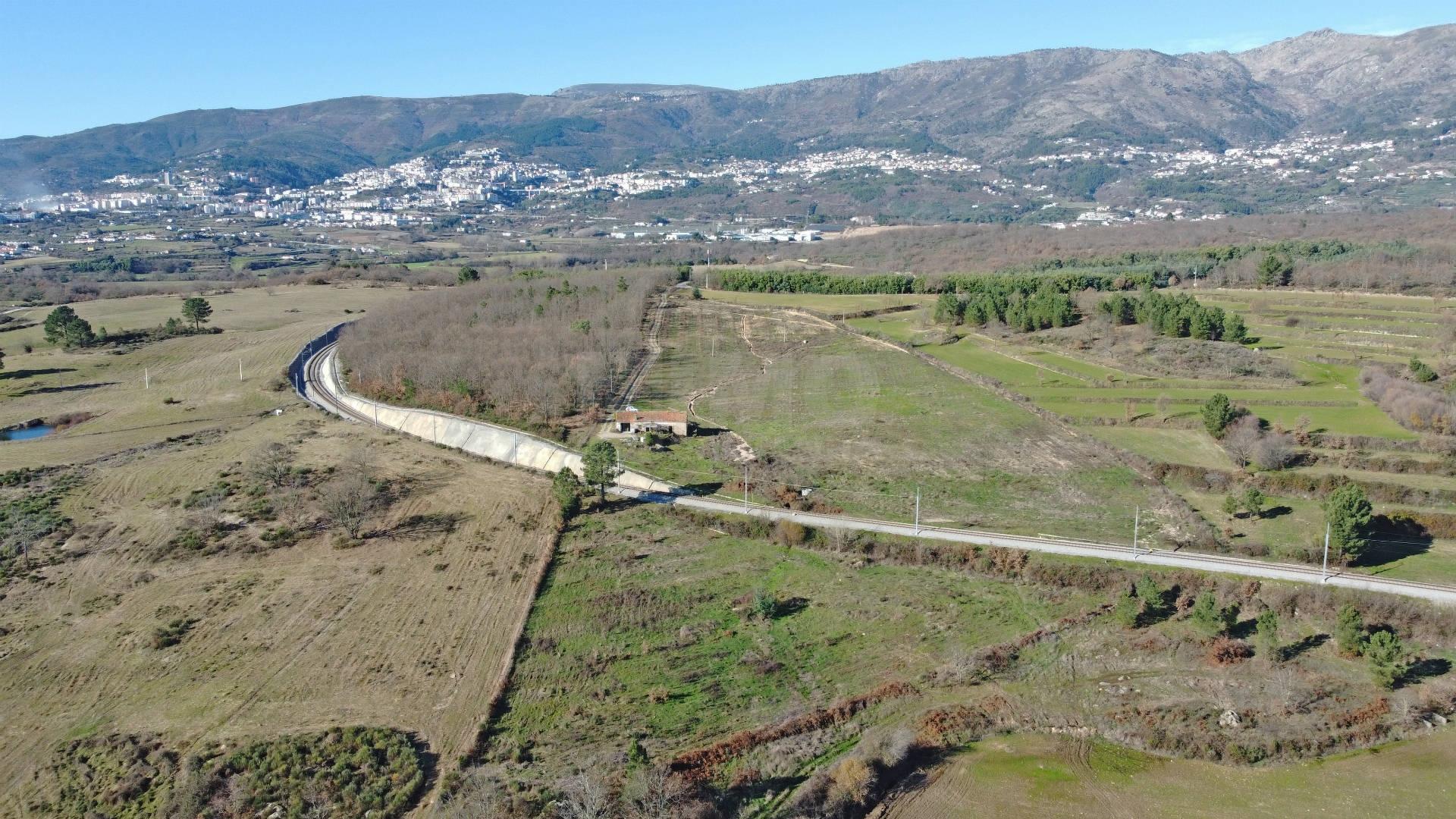 Quinta - Zona do Terlamonte - Vista p/ Serra da Estrela