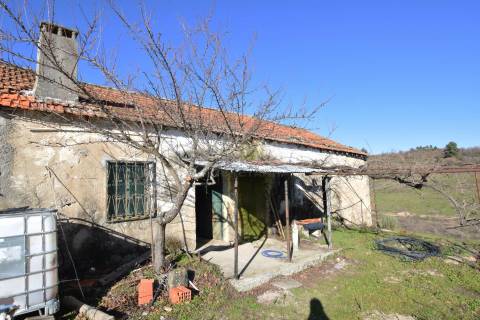 Quinta - Zona do Terlamonte - Vista p/ Serra da Estrela