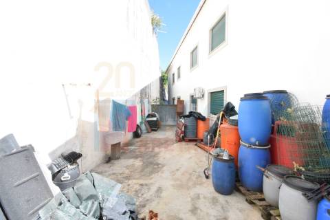 Andar Moradia V3 c/ Terraço e Garagem - Penedos Altos