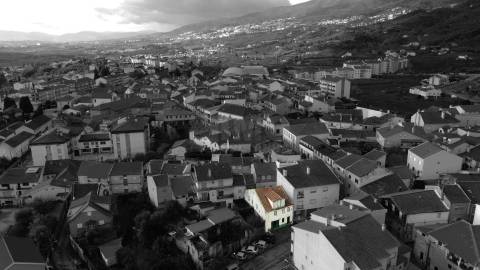 Moradia V3 p/ Renovar - Teixoso - 7 min. da Covilhã