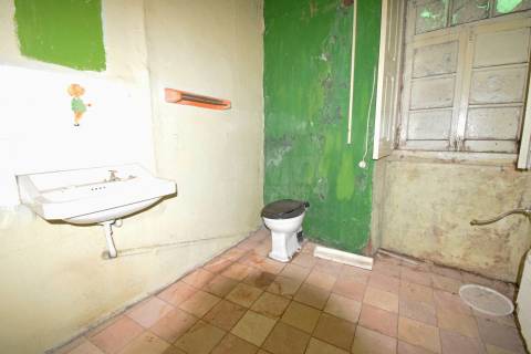 Moradia V3 p/ Renovar - Teixoso - 7 min. da Covilhã