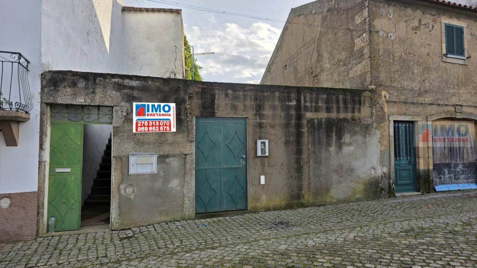 Moradia V2 em Alcafozes- Idanha a Nova