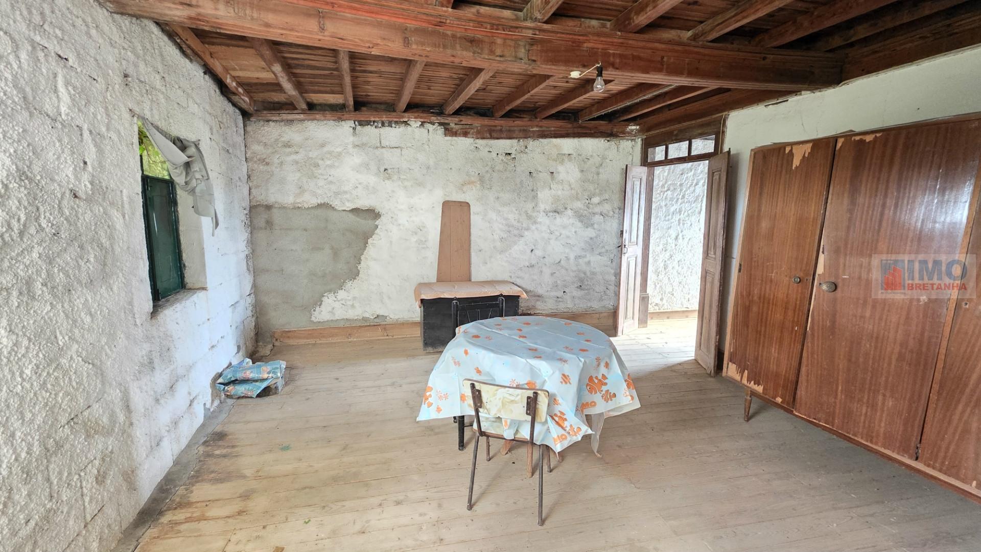 Moradia V2 em Alcafozes- Idanha a Nova