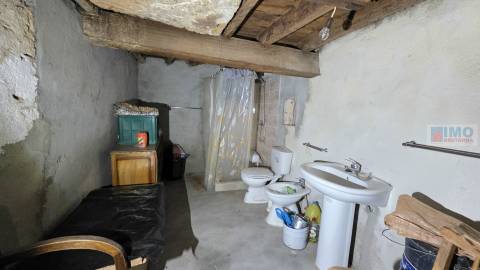 Moradia V2 em Alcafozes- Idanha a Nova