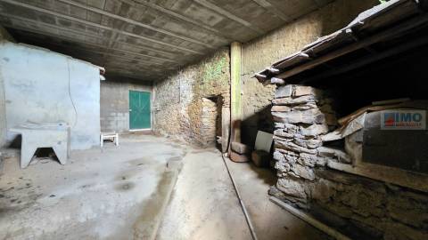 Moradia V2 em Alcafozes- Idanha a Nova