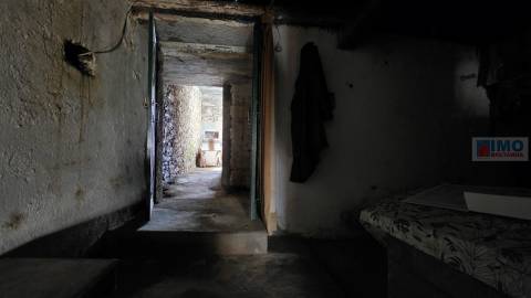 Moradia V2 em Alcafozes- Idanha a Nova