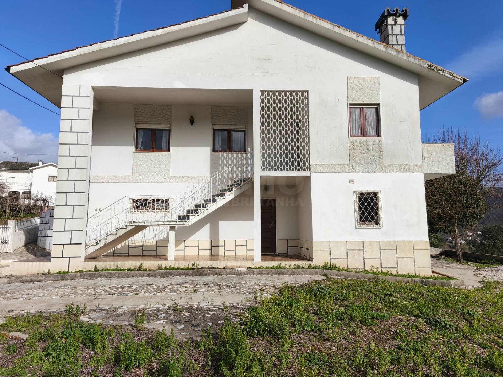 Moradia V3 - Almalaguês - 10 kms de Coimbra