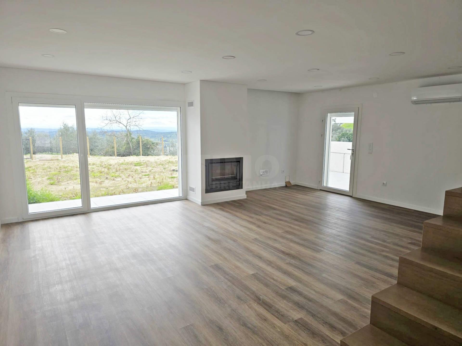 Moradia Geminada T3 Venda em Sé e São Lourenço,Portalegre