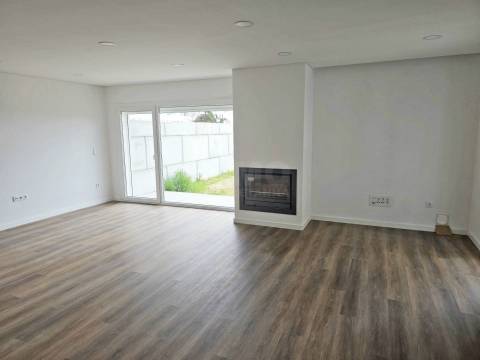 Moradia Geminada T3 Venda em Sé e São Lourenço,Portalegre