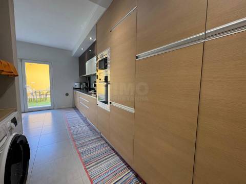 Moradia Geminada V3 duplex - Qtª do Conde - Fernão Ferro