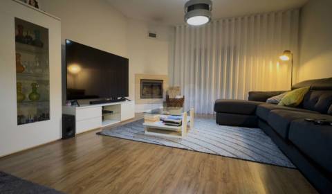 Moradia Geminada V3 duplex - Qtª do Conde - Fernão Ferro