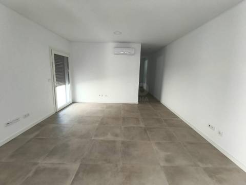 Moradia T2+1 NOVA - Redondos - Fernão Ferro