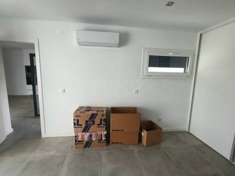 Moradia T2+1 NOVA - Redondos - Fernão Ferro