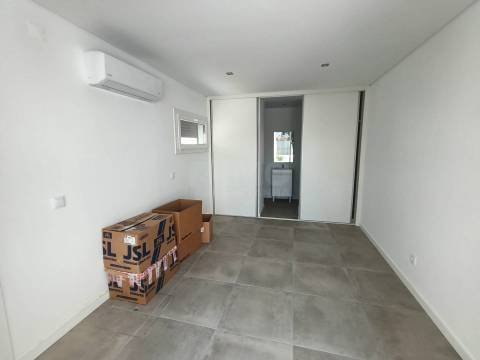 Moradia T2+1 NOVA - Redondos - Fernão Ferro