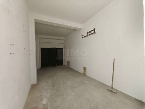 T1 + Estúdio + Garagem - Santa Clara - Coimbra