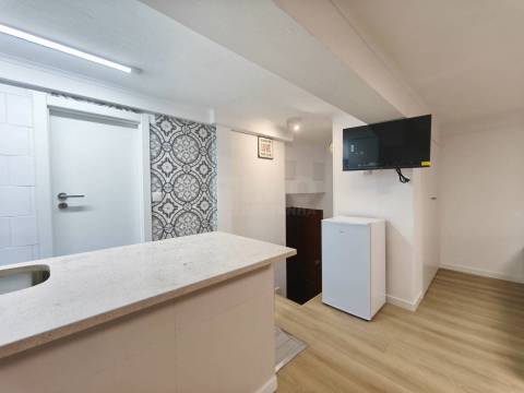 T1 + Estúdio + Garagem - Santa Clara - Coimbra