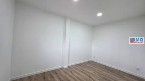 Moradia V2  Renovada - Castelo Branco