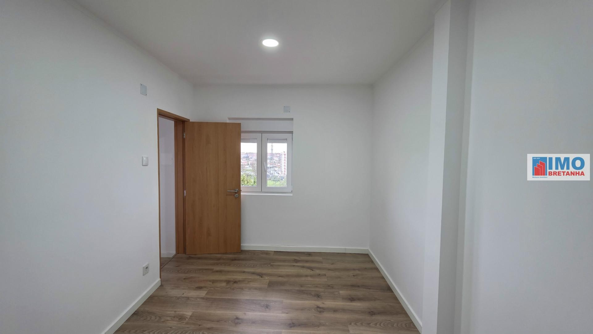 Moradia V2  Renovada - Castelo Branco