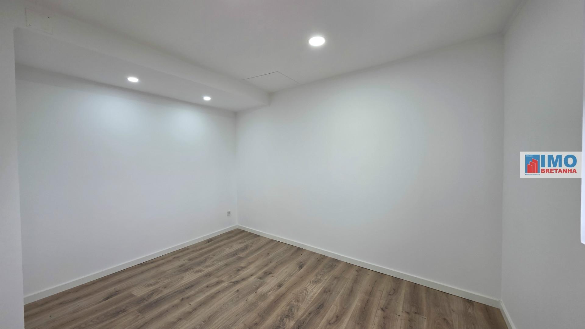 Moradia V2  Renovada - Castelo Branco