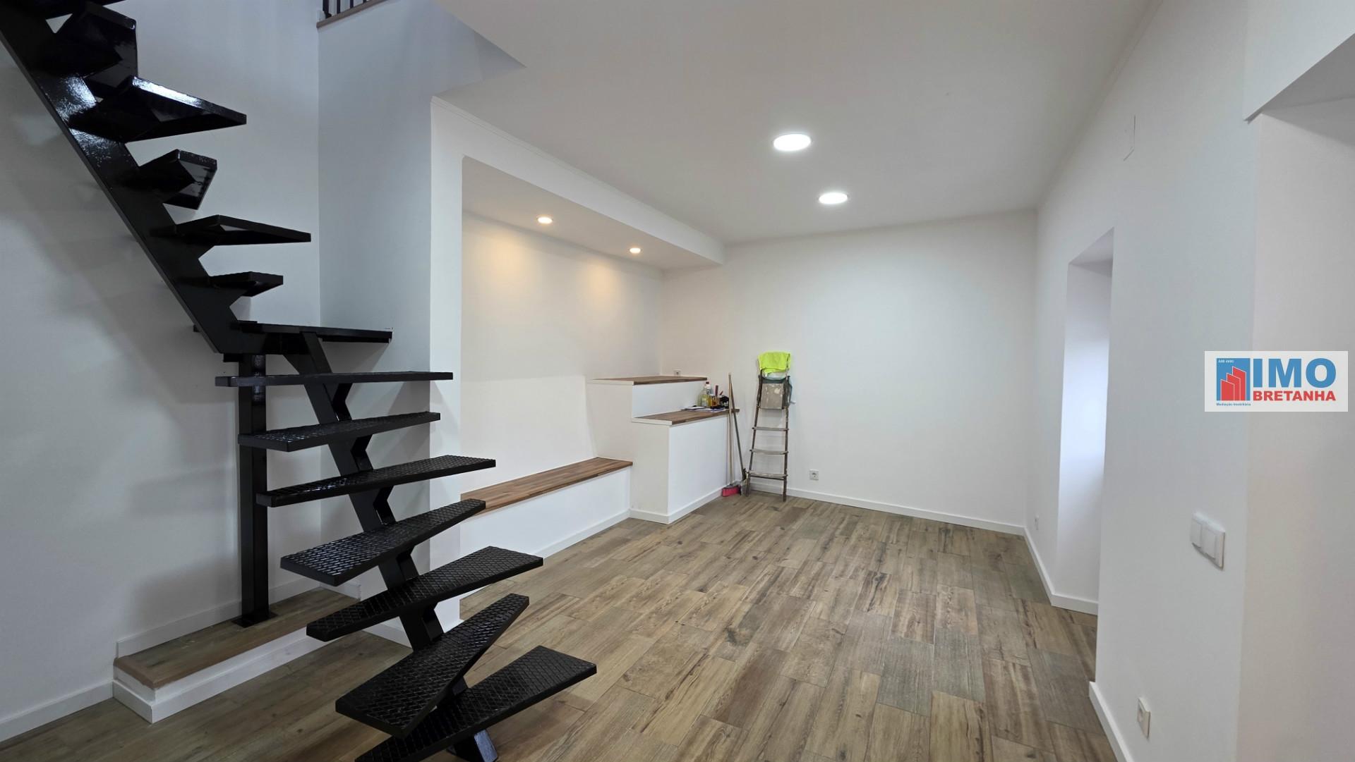 Moradia V2  Renovada - Castelo Branco