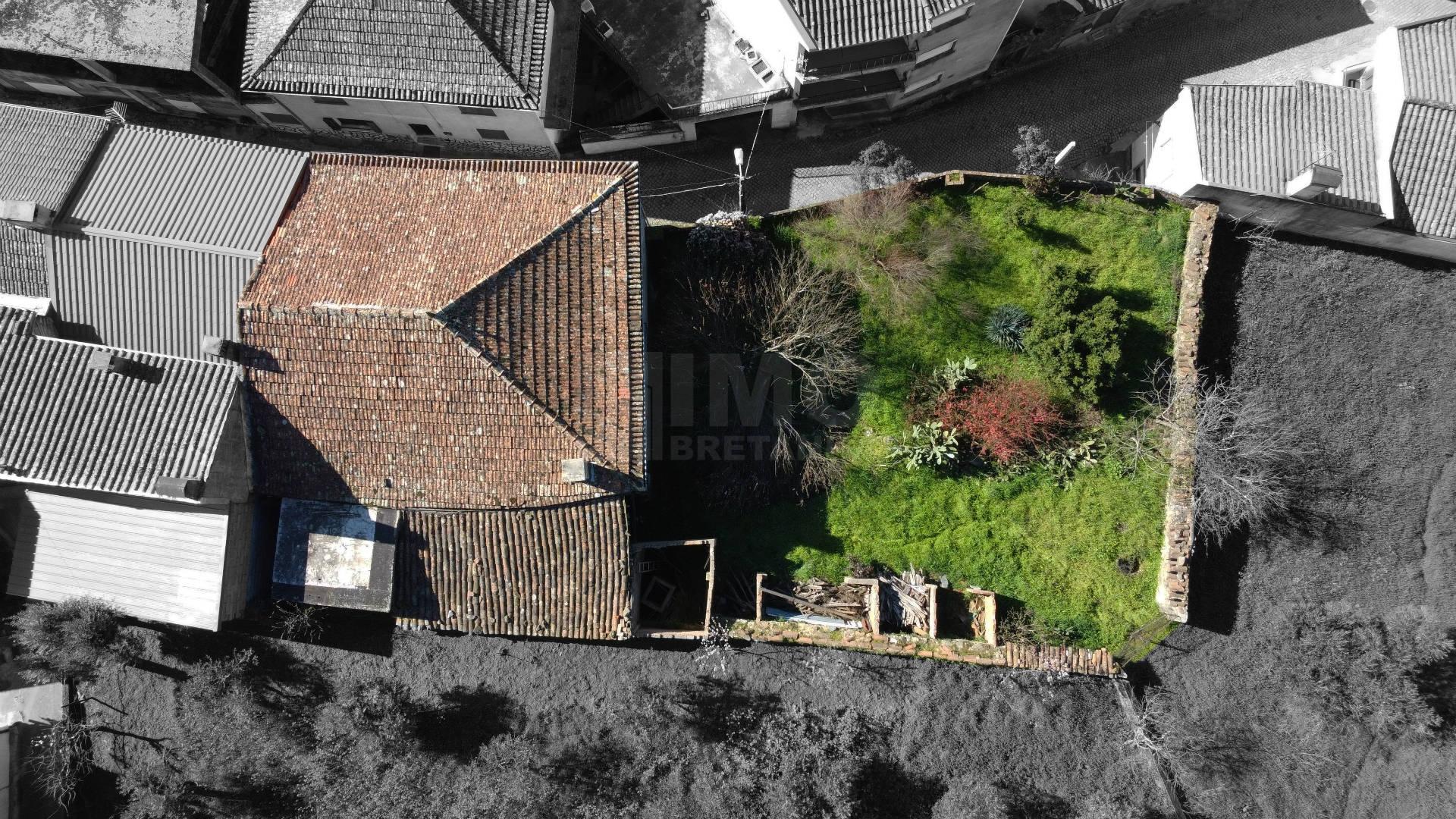 Moradia V7 de 3 pisos c/ Quintal – Peso - a 15 min. da Covilhã