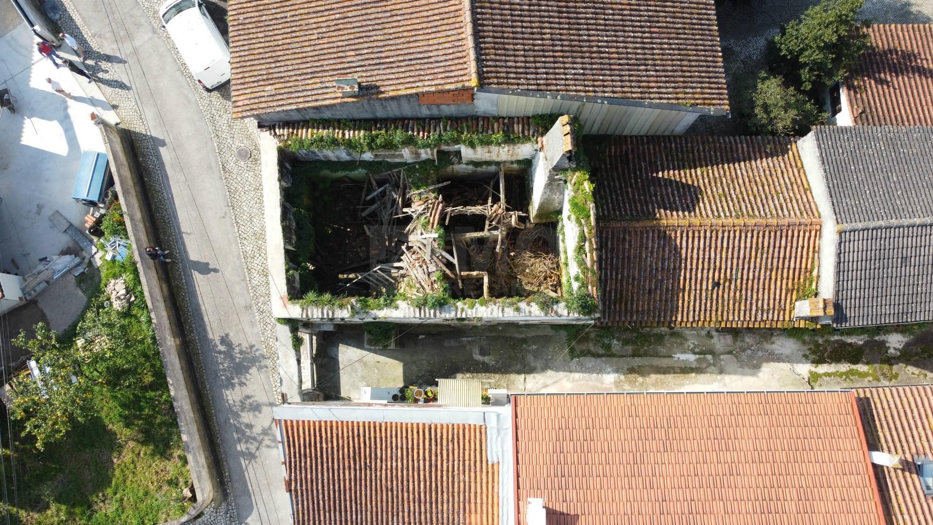 Moradia V6 p/ Restaurar - Adémia - 5 minutos de Coimbra