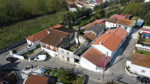 Moradia V6 p/ Restaurar - Adémia - 5 minutos de Coimbra