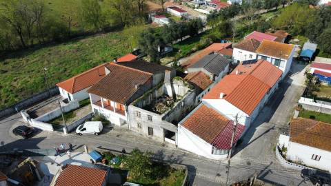 Moradia V6 p/ Restaurar - Adémia - 5 minutos de Coimbra