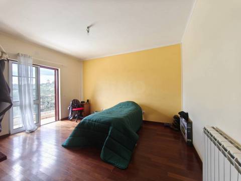 Moradia T6+3 c/ Piscina e Garagem - Coimbra